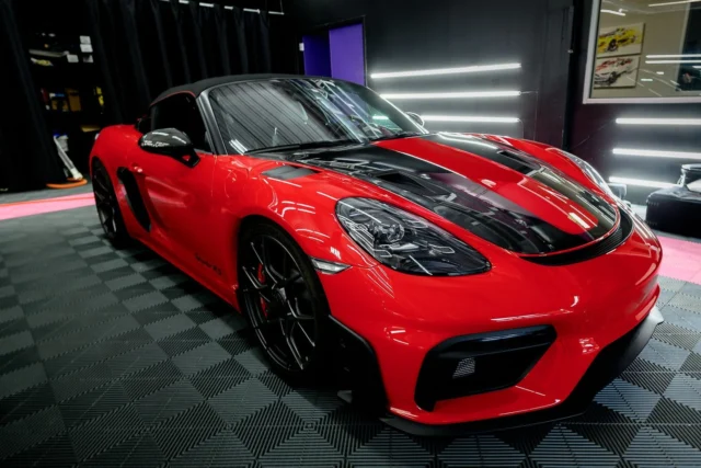 Porsche 718 Spyder RS came through for a clean-up and checkover after a full body PPF install.
A foam soak, safe wash, blow dry, quick wipe-down, and a final walk-around under the lights.
Nothing dramatic. Just keeping a nice car looking like a nice car.#porsche #porsche718 #718spyderrs #spyderrs #porschespyder #porschegt #porscheowners #carcare #autodetailing #detailshop #apexnc #carync #raleighnc #northcarolina