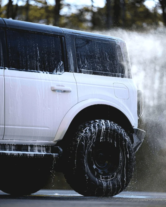 Cold rinse, clean finish.
Apex, NC.
.
.
.
.
#autolustdetailing #autolust #autodetailing #cardetailing #detailing #paintcorrection #ceramiccoating #truckdetailing #4x4 #offroad #apexnc #raleighnc